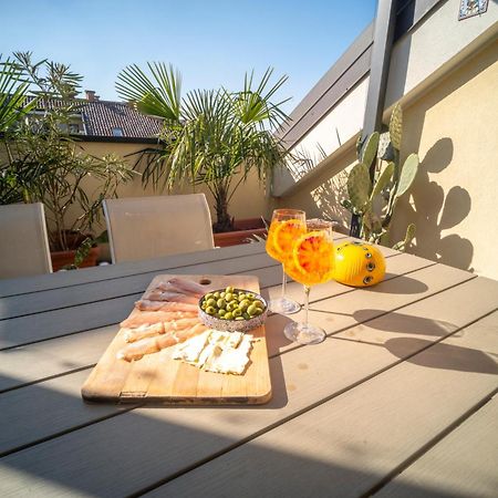 Flat With Terrace Close To Forum And Milanofiori Metro 阿萨哥 外观 照片