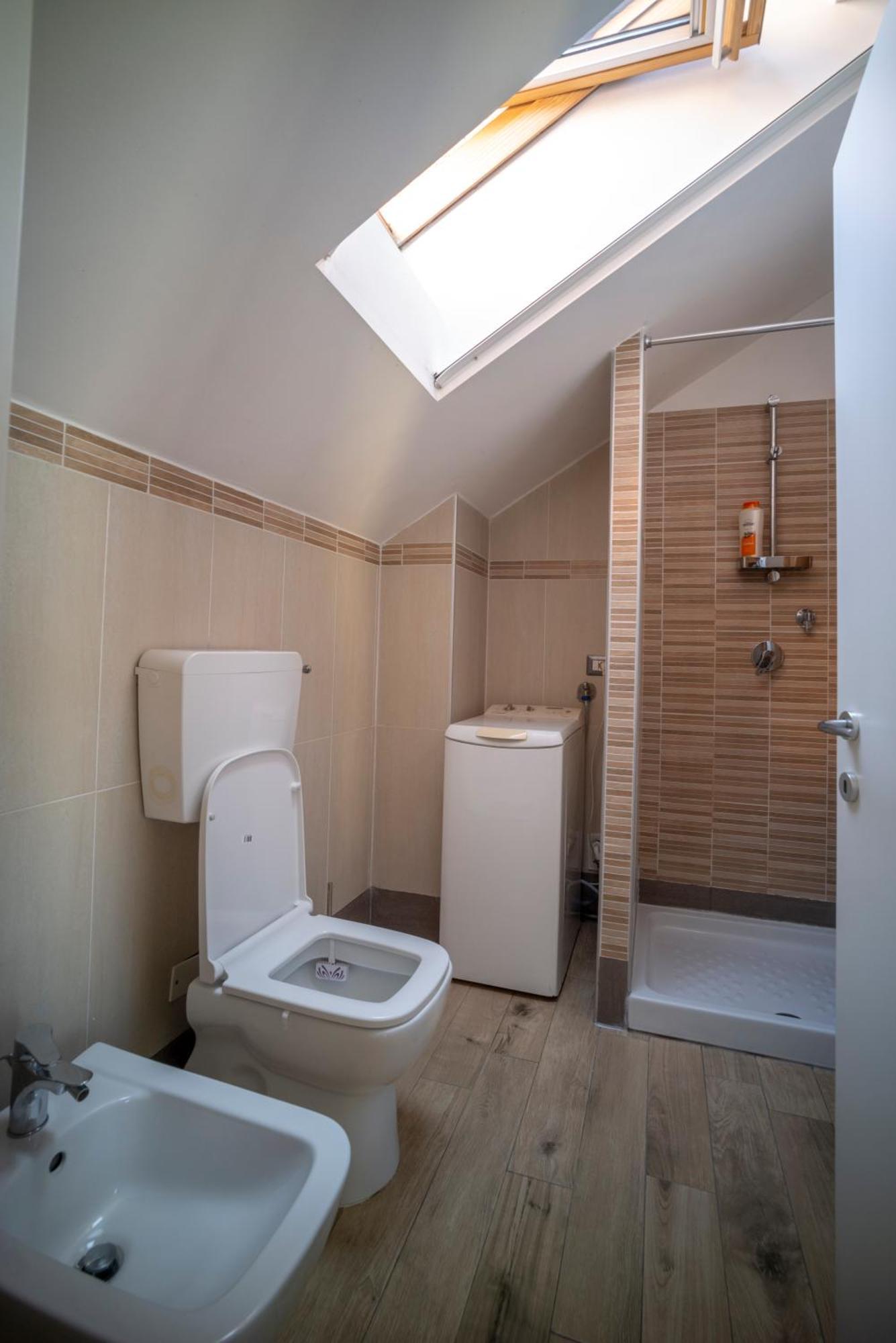 Flat With Terrace Close To Forum And Milanofiori Metro 阿萨哥 外观 照片