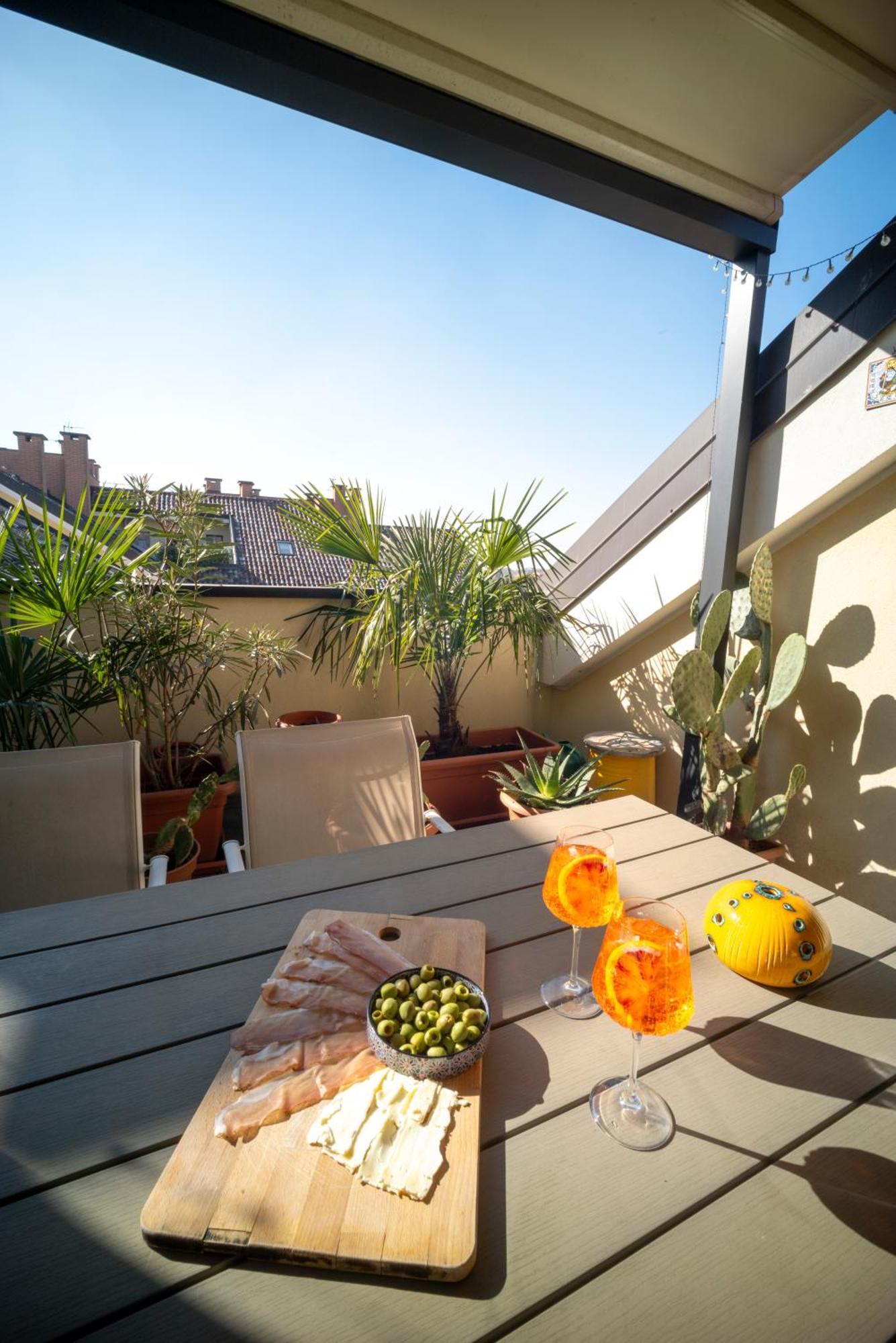 Flat With Terrace Close To Forum And Milanofiori Metro 阿萨哥 外观 照片